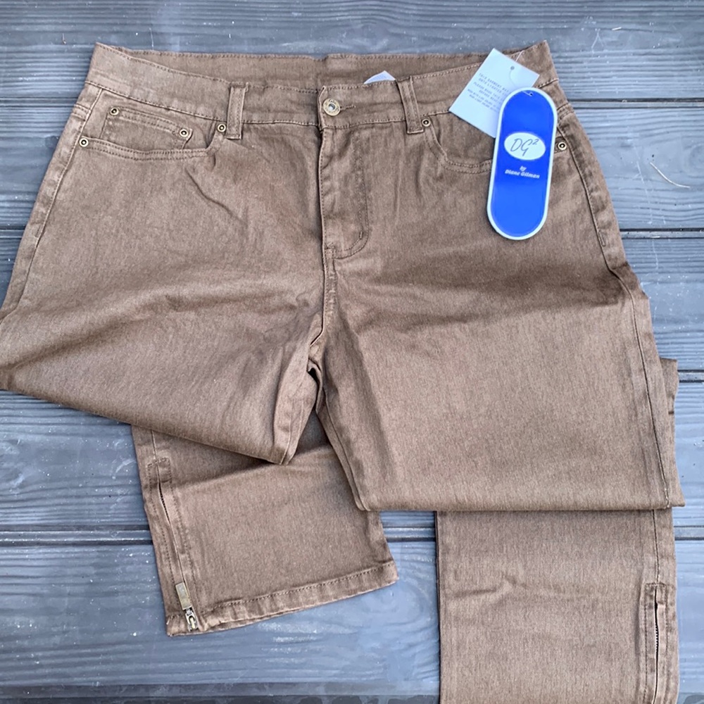 Diane Gilman brand new olive brown capri with zippers at ankles